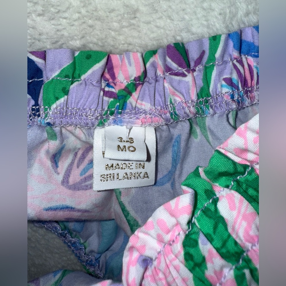 Lilly Pulitzer Baby Paloma bubble dress, size 3-6 mos, EUC
Multi Seacret Escape - Picture 3 of 6